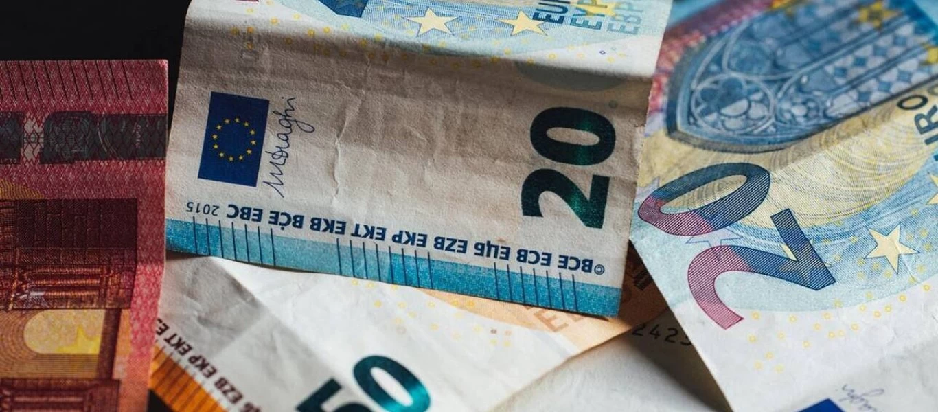 Στο «τραπέζι» να δοθεί ειδικό έκτακτο επίδομα σε γιατρούς και νοσηλευτές